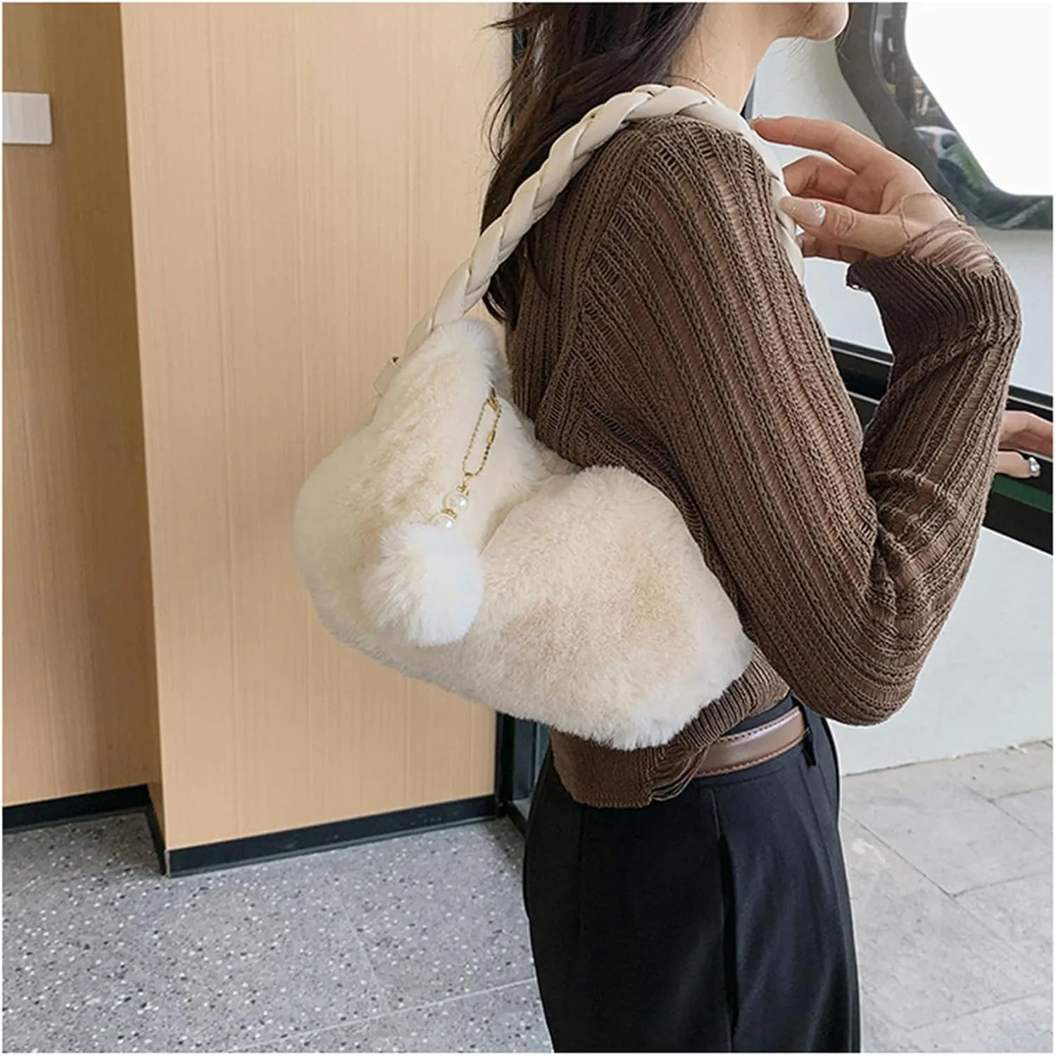 Womens Faux Fur Handbag Fashion Fluffy Plush Shoulder Bags Purse Fuzzy Zipper Tote Bag for Autumn and Winter