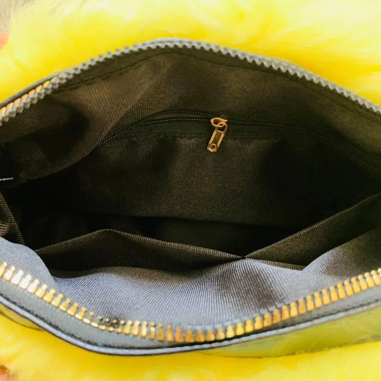 Women's Shoulder Handbags Faux Fur Tote Bag Fluffy Satchel Handbags for Women, Mom, Friend, Bridesmaids