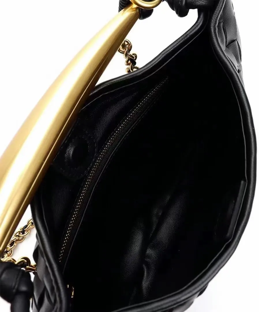 Woven leather chains, dumpling buns, metal handles, handbags, women's wallets, homeless people's bags, and knotted