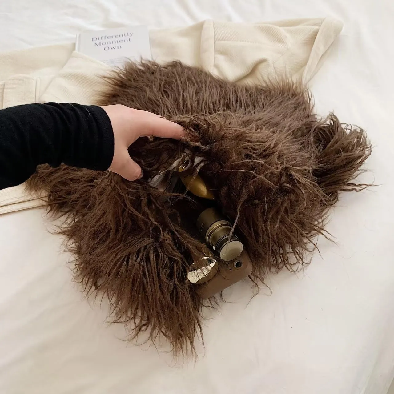 Y2K Furry Purse Star Shaped Heart-shaped Shoulder Bag Faux Fur Pentagram Handbag Fluffy Tote Plush Bag for Women